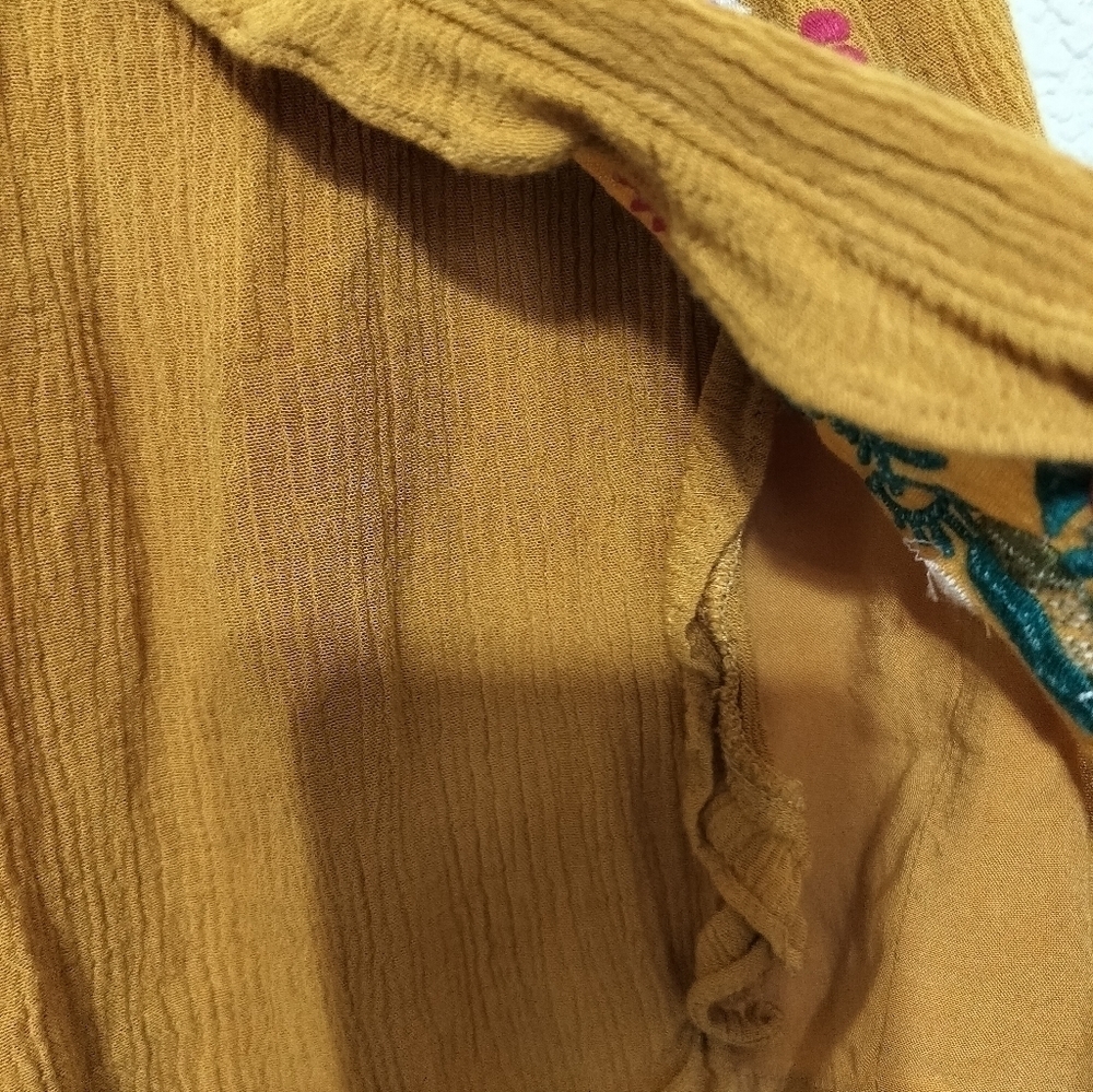 (1296) Umgee Mustard Yellow Boho Embroidered Ruffle Hem Shorts Size Small - Picture 2 of 8